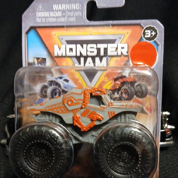 Monster Jam Other - Thunderroarus Monster Jam 1/72 Truck